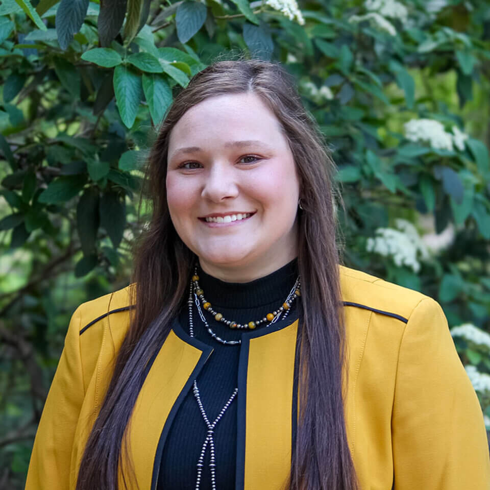 Liz Hodges Headshot.